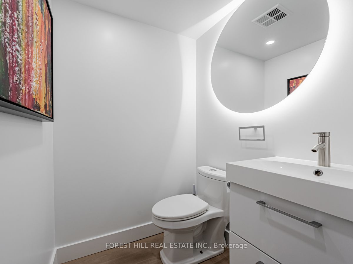 159 Frederick St, #902