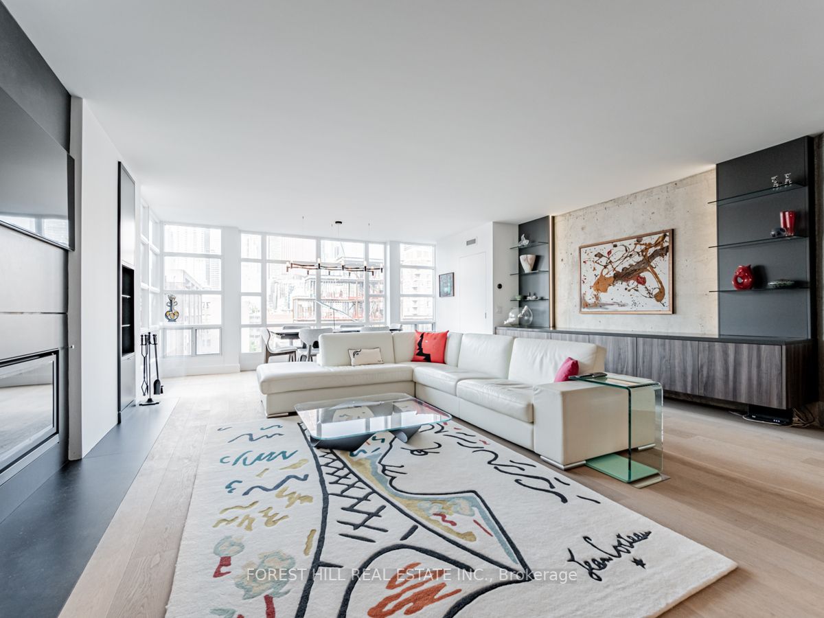 159 Frederick St, #902