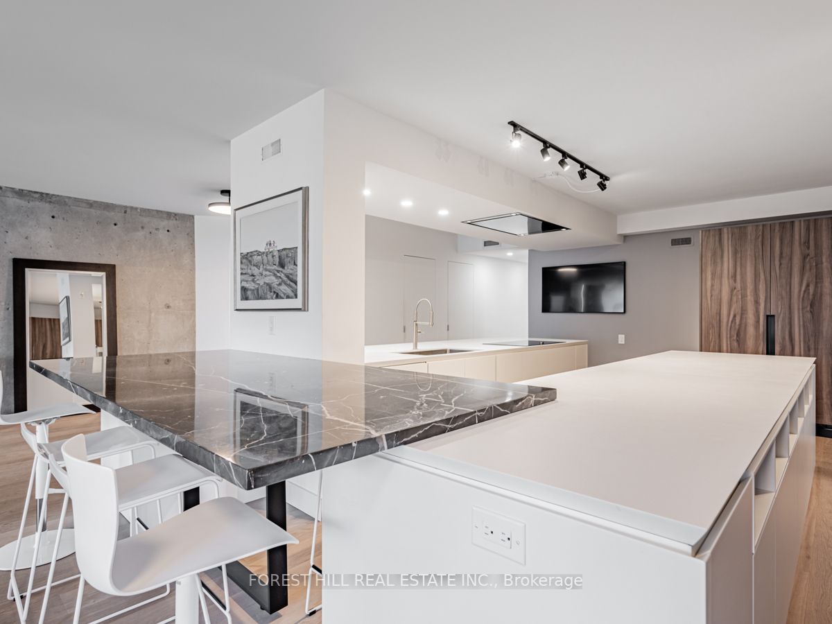 159 Frederick St, #902