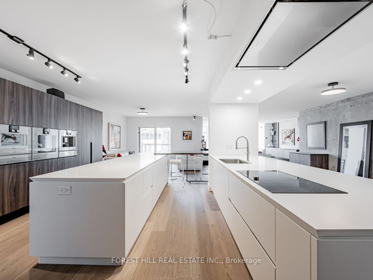 159 Frederick St, #902