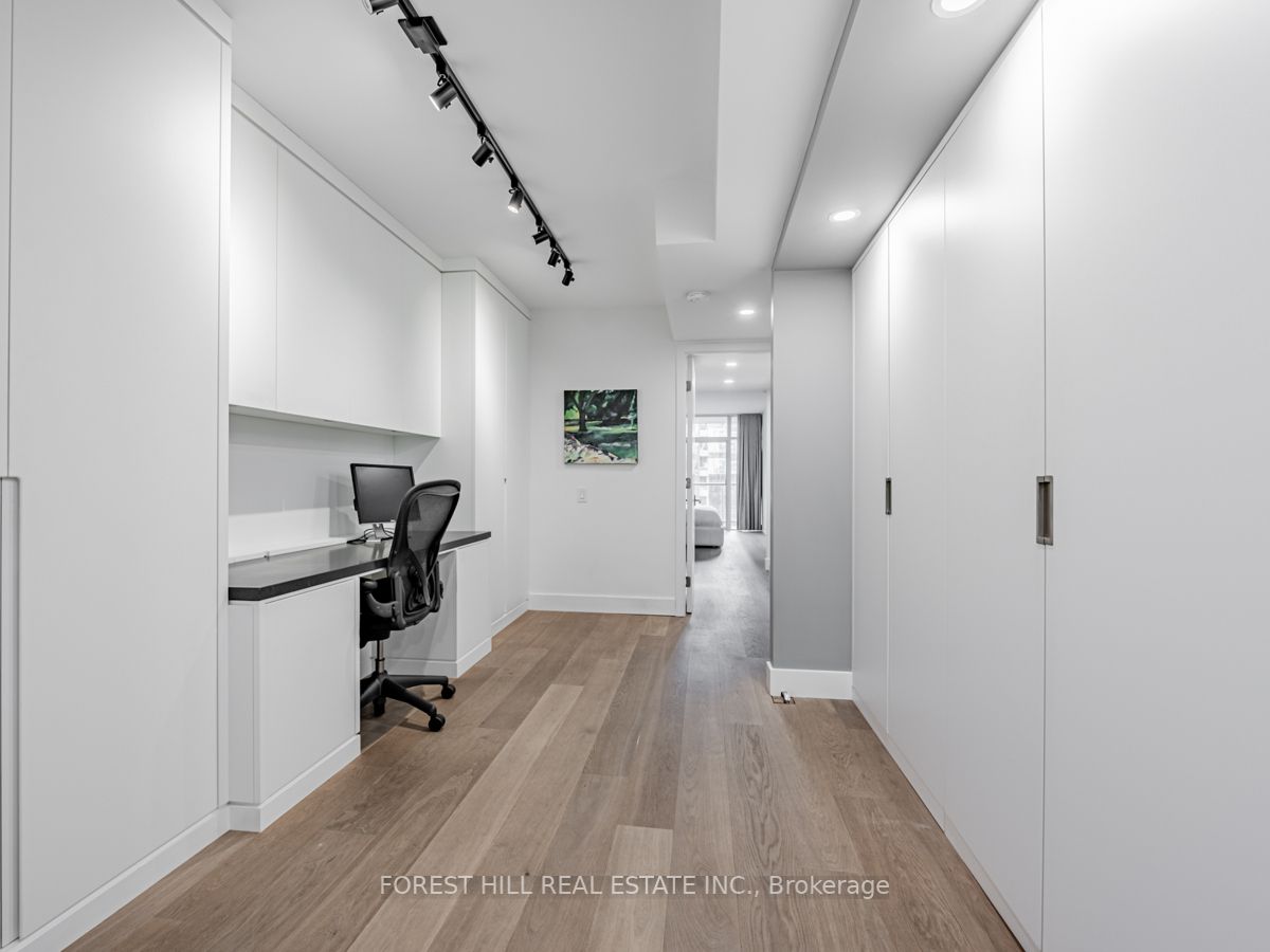 159 Frederick St, #902
