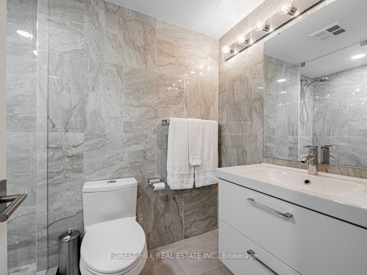 159 Frederick St, #902