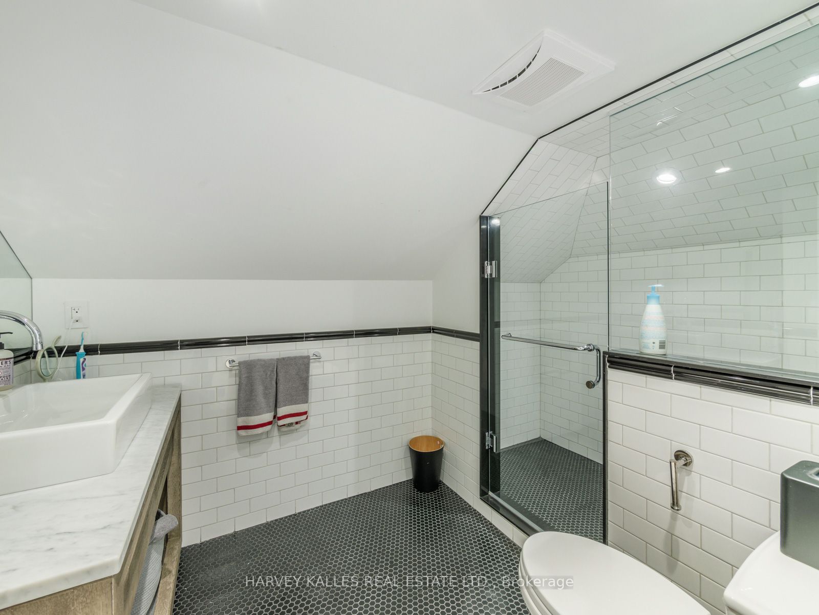 8 Ardmore Rd