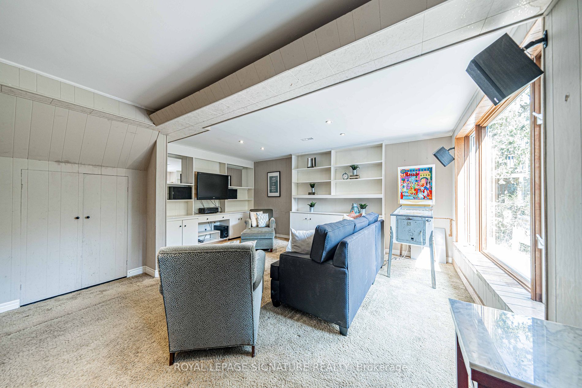 37 Cornerbrook Dr