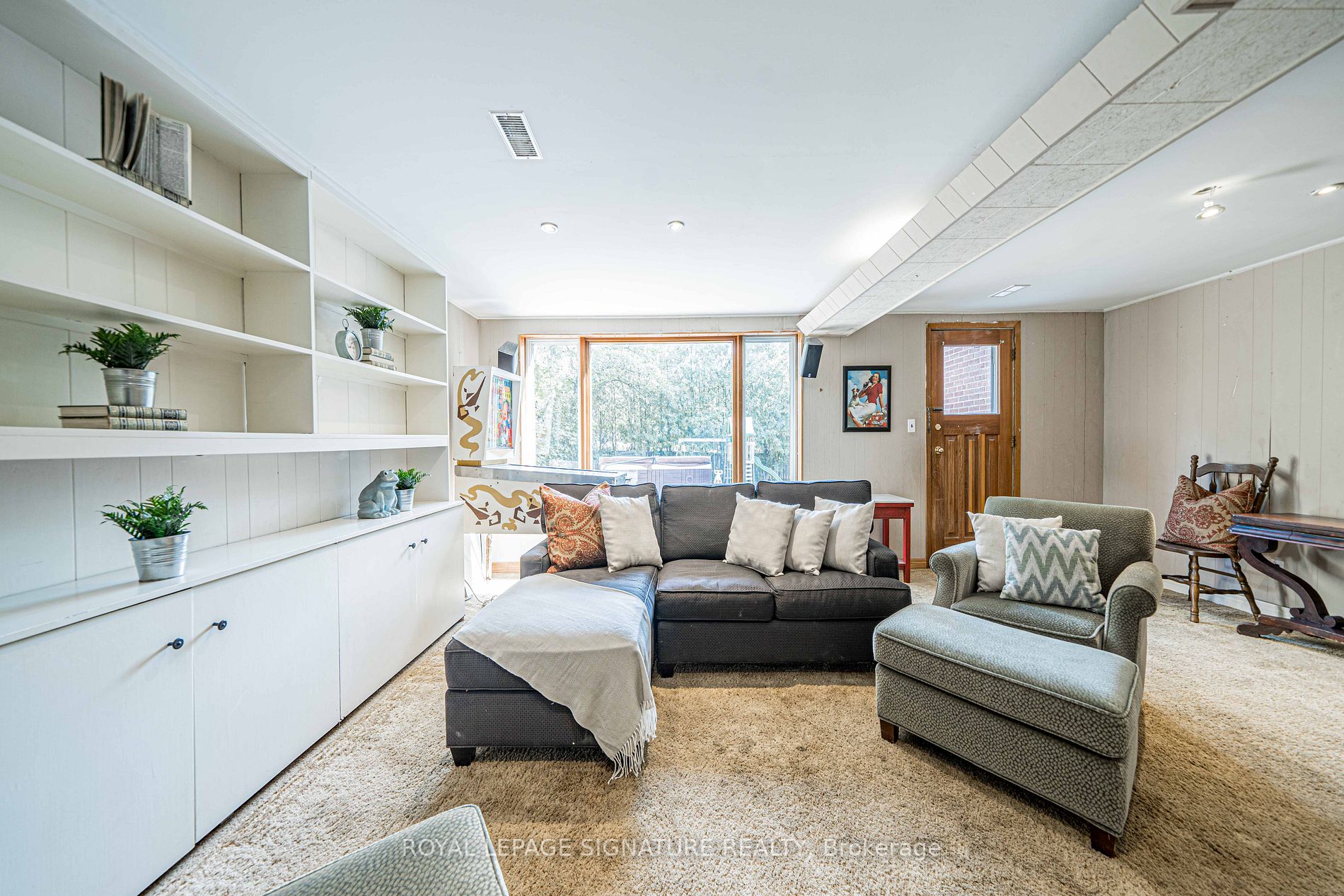 37 Cornerbrook Dr