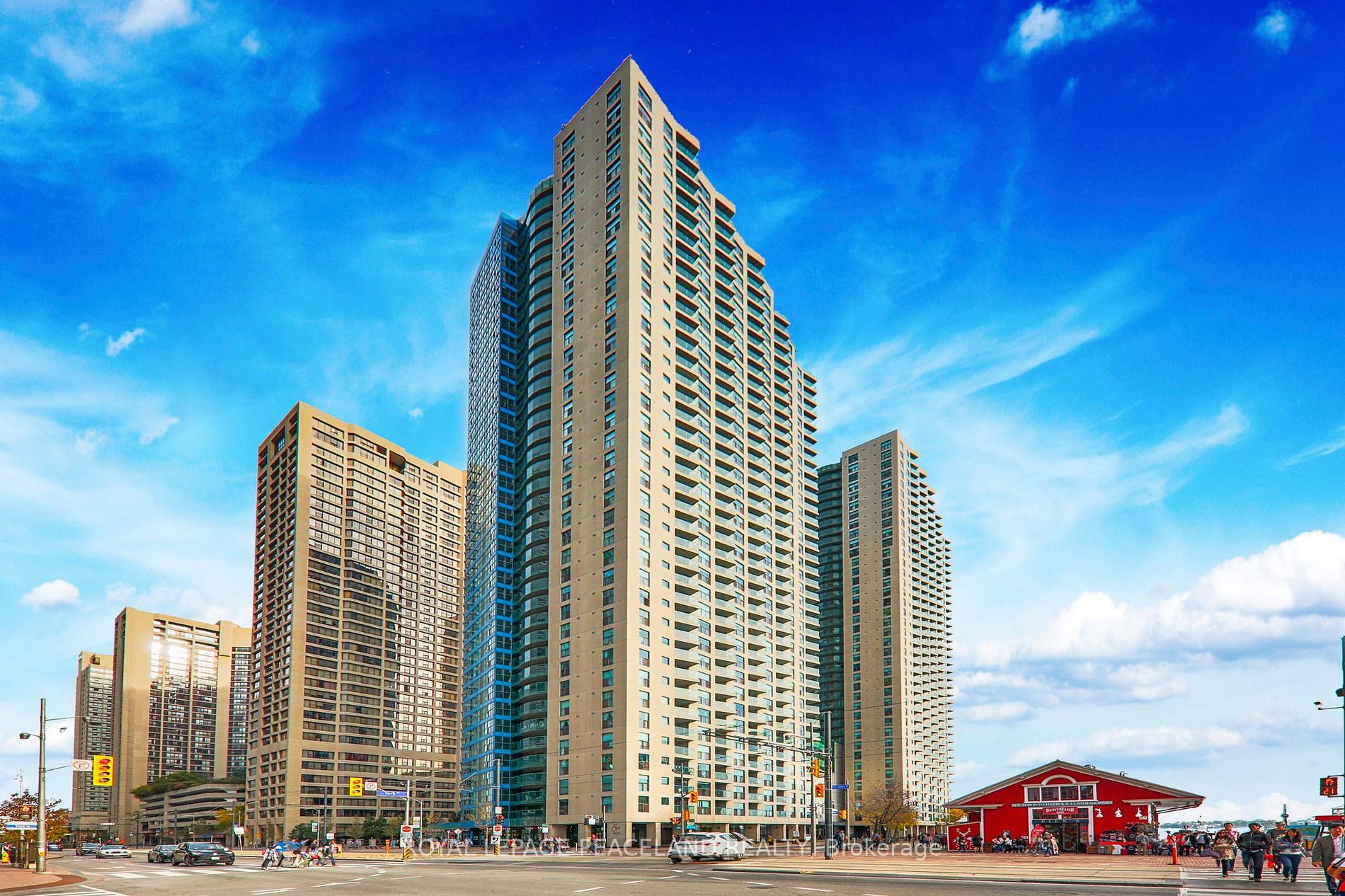 77 Harbour Sq, #3404