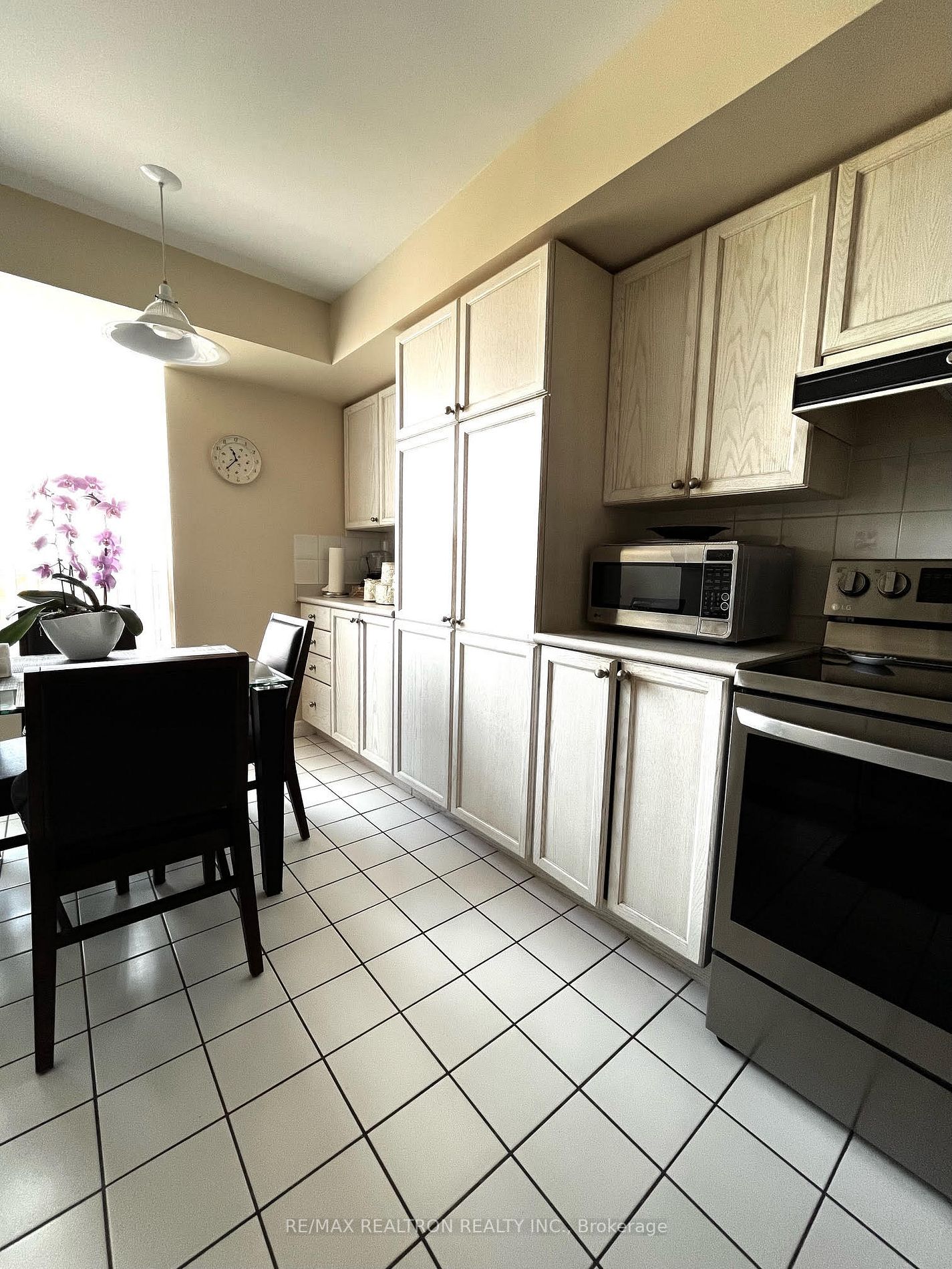 2 Covington Rd, #803