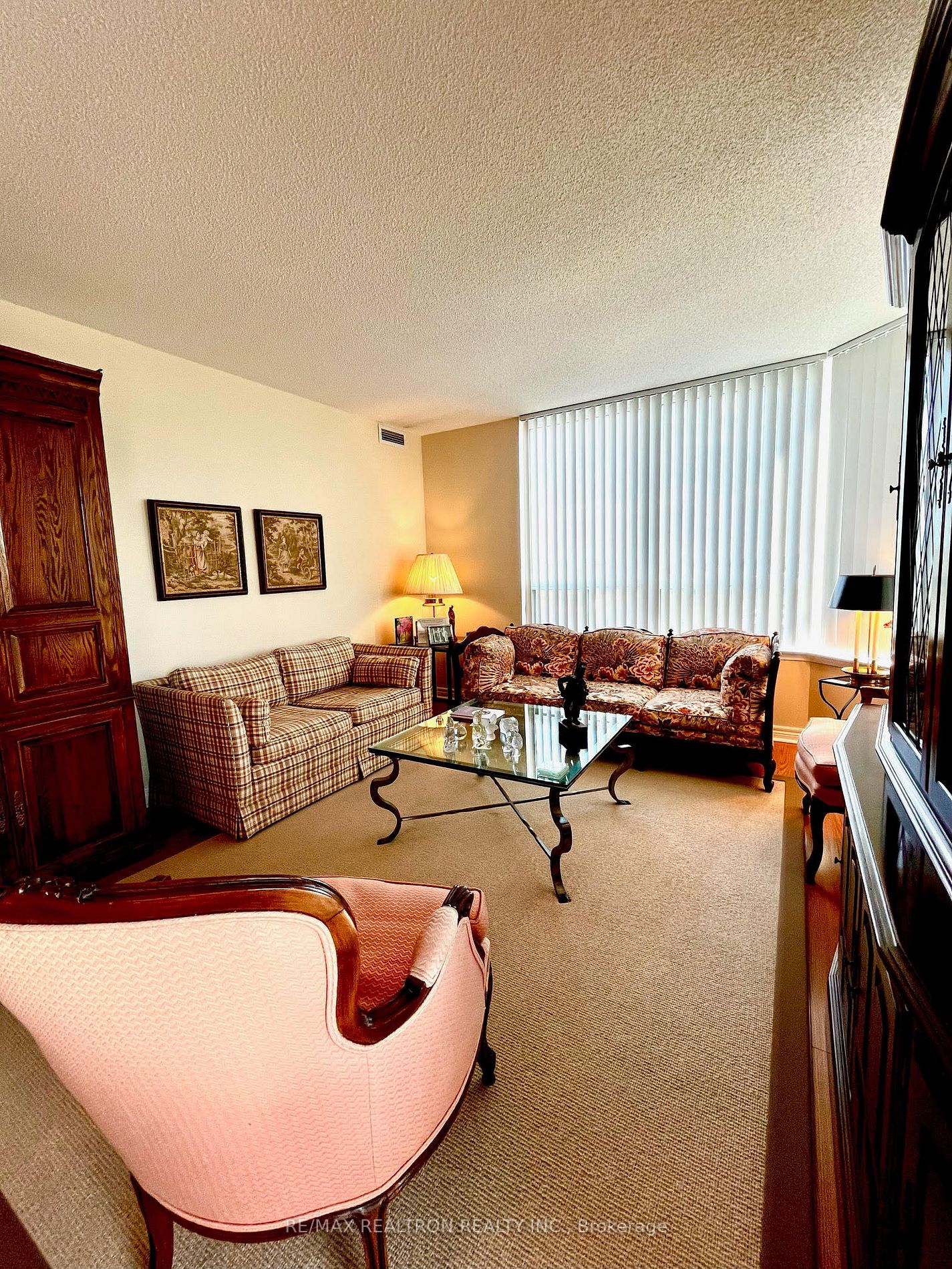 2 Covington Rd, #803
