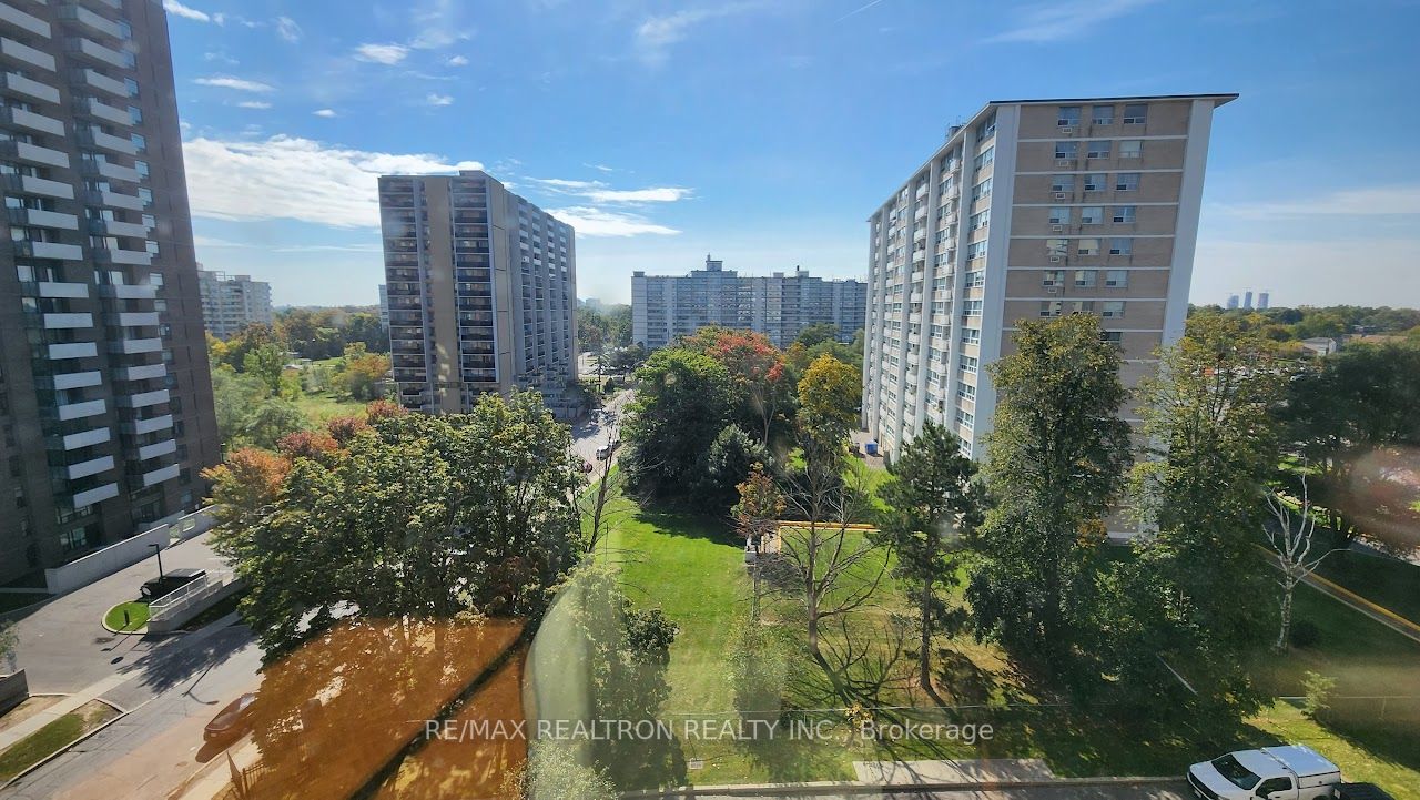 100 Canyon Ave, #801