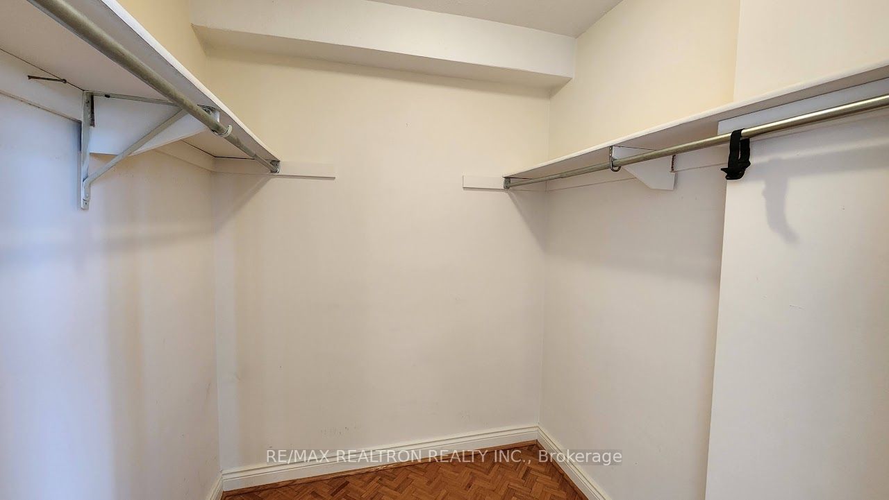 100 Canyon Ave, #801