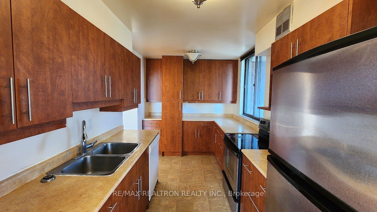 100 Canyon Ave, #801