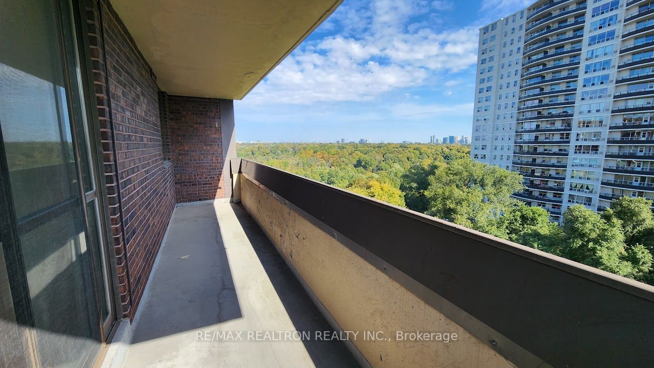 100 Canyon Ave, #801