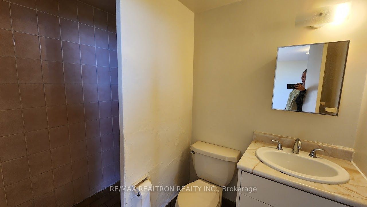 100 Canyon Ave, #801