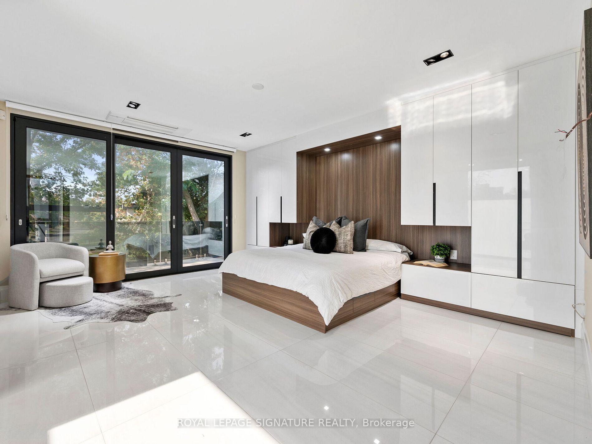 28 Kirkland Blvd