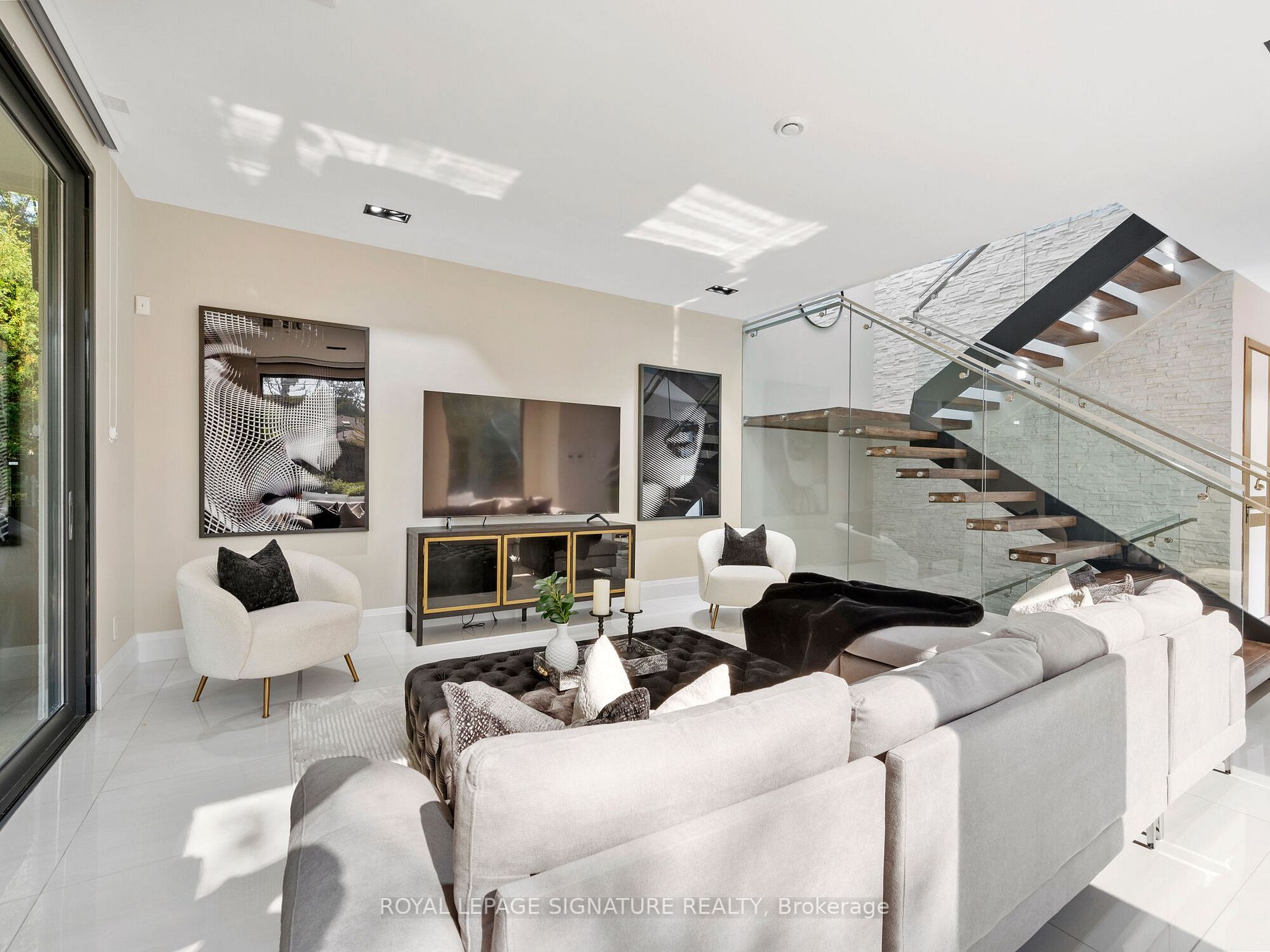 28 Kirkland Blvd