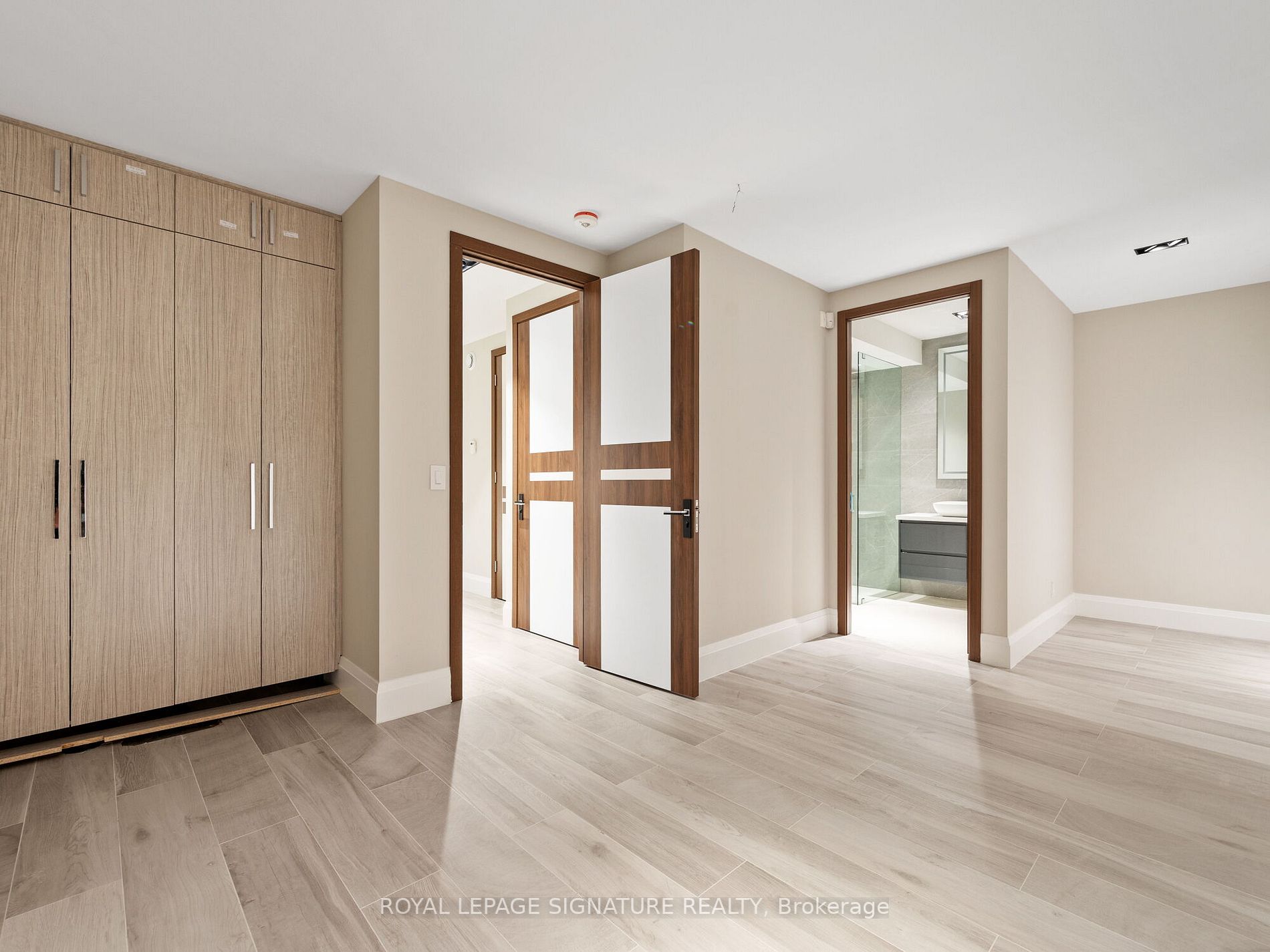 28 Kirkland Blvd