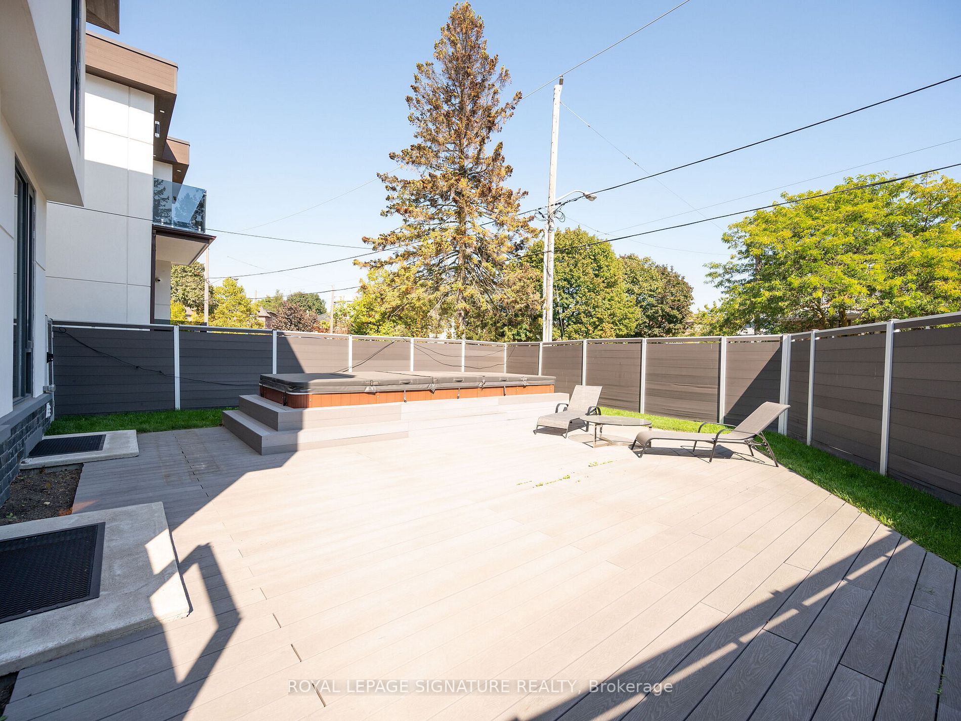28 Kirkland Blvd