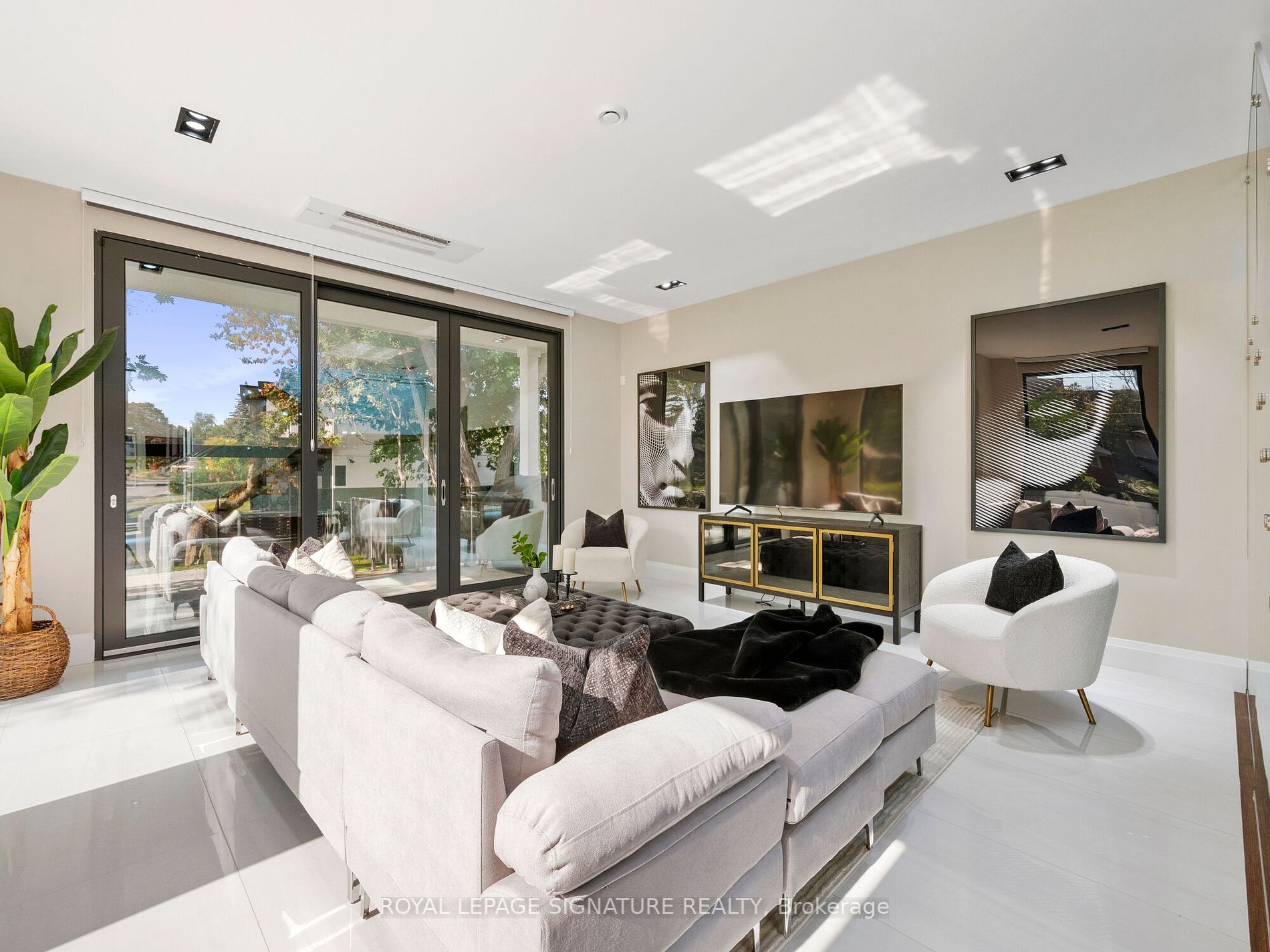 28 Kirkland Blvd