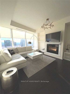 180 University Ave, #4102