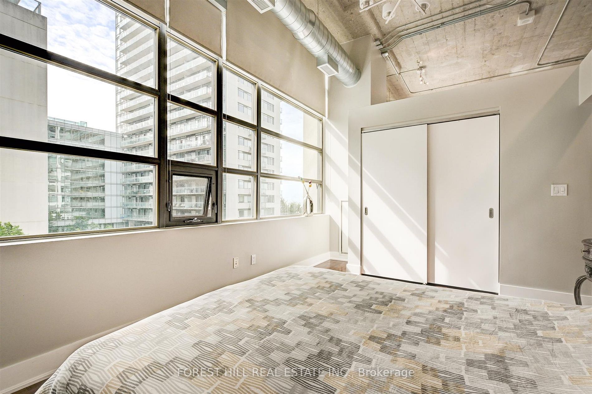637 Lake Shore Blvd W, #327