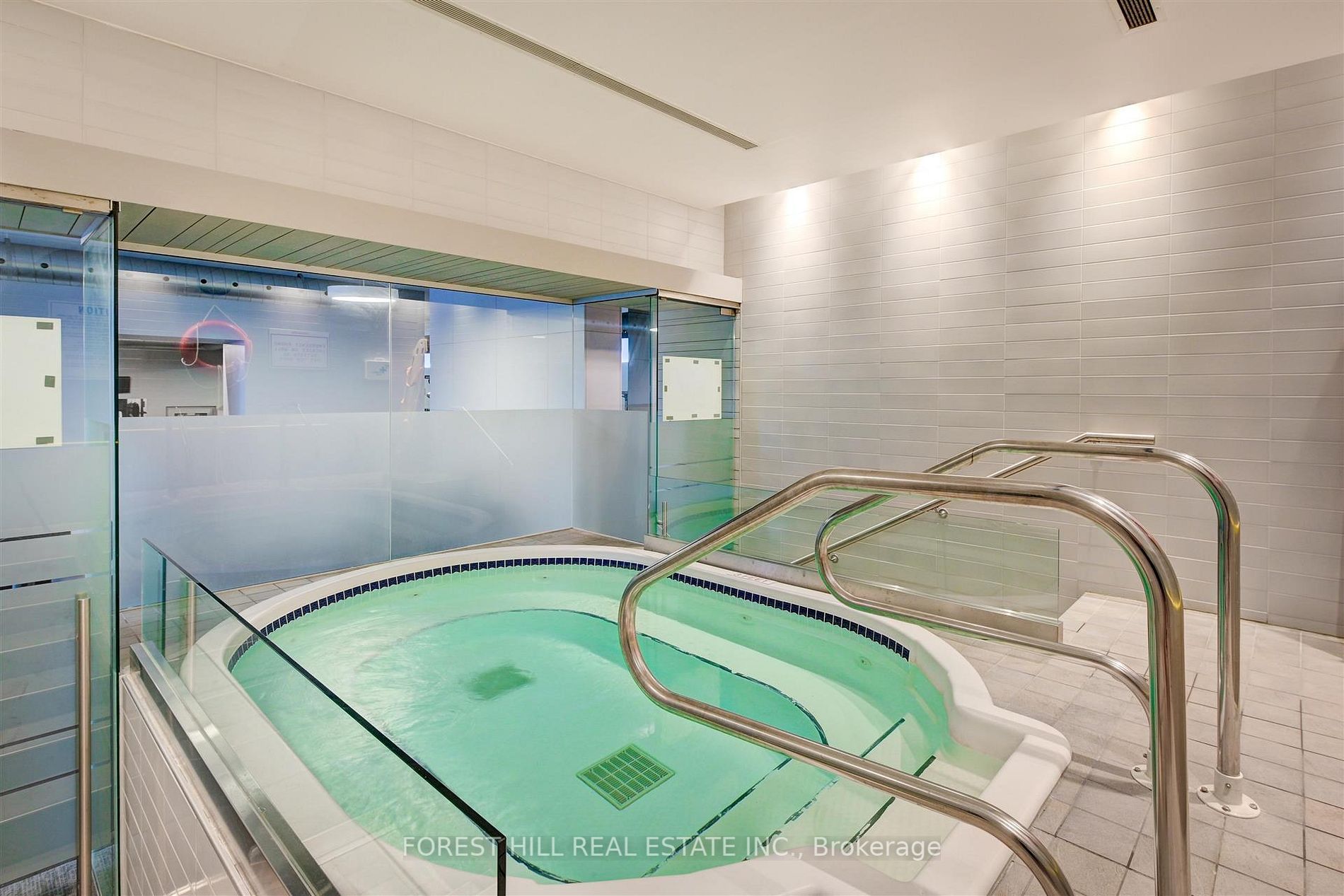 637 Lake Shore Blvd W, #327