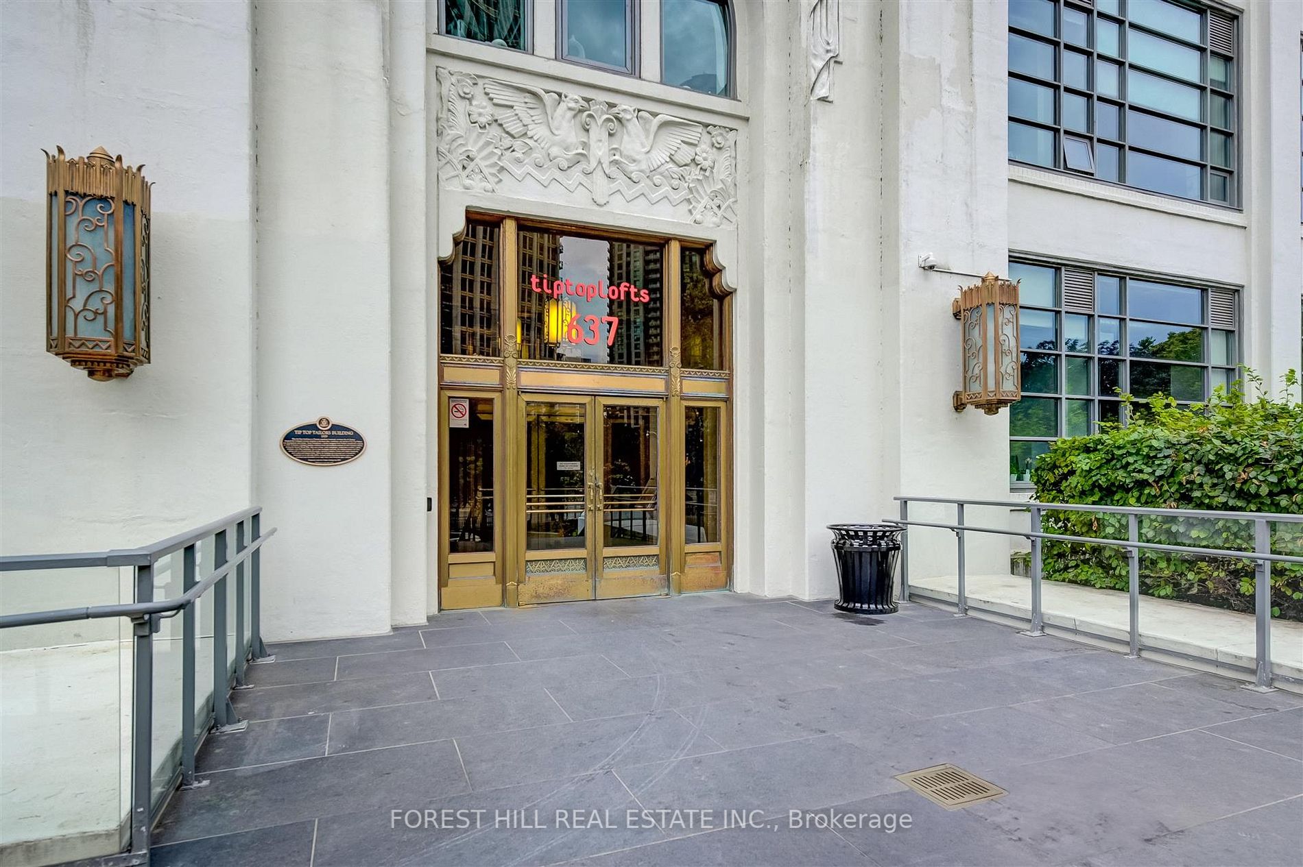 637 Lake Shore Blvd W, #327