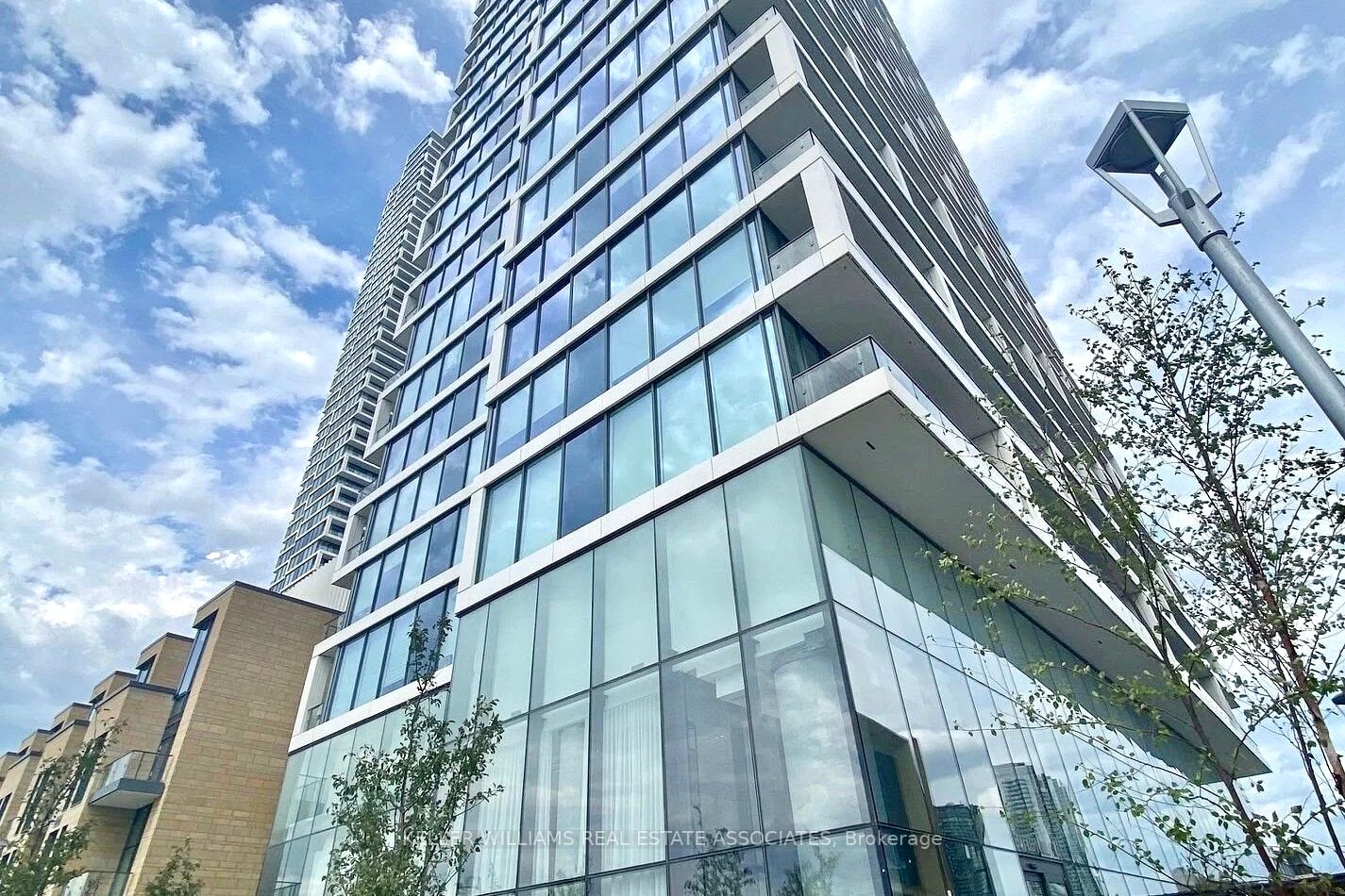 460 Adelaide St E, #729