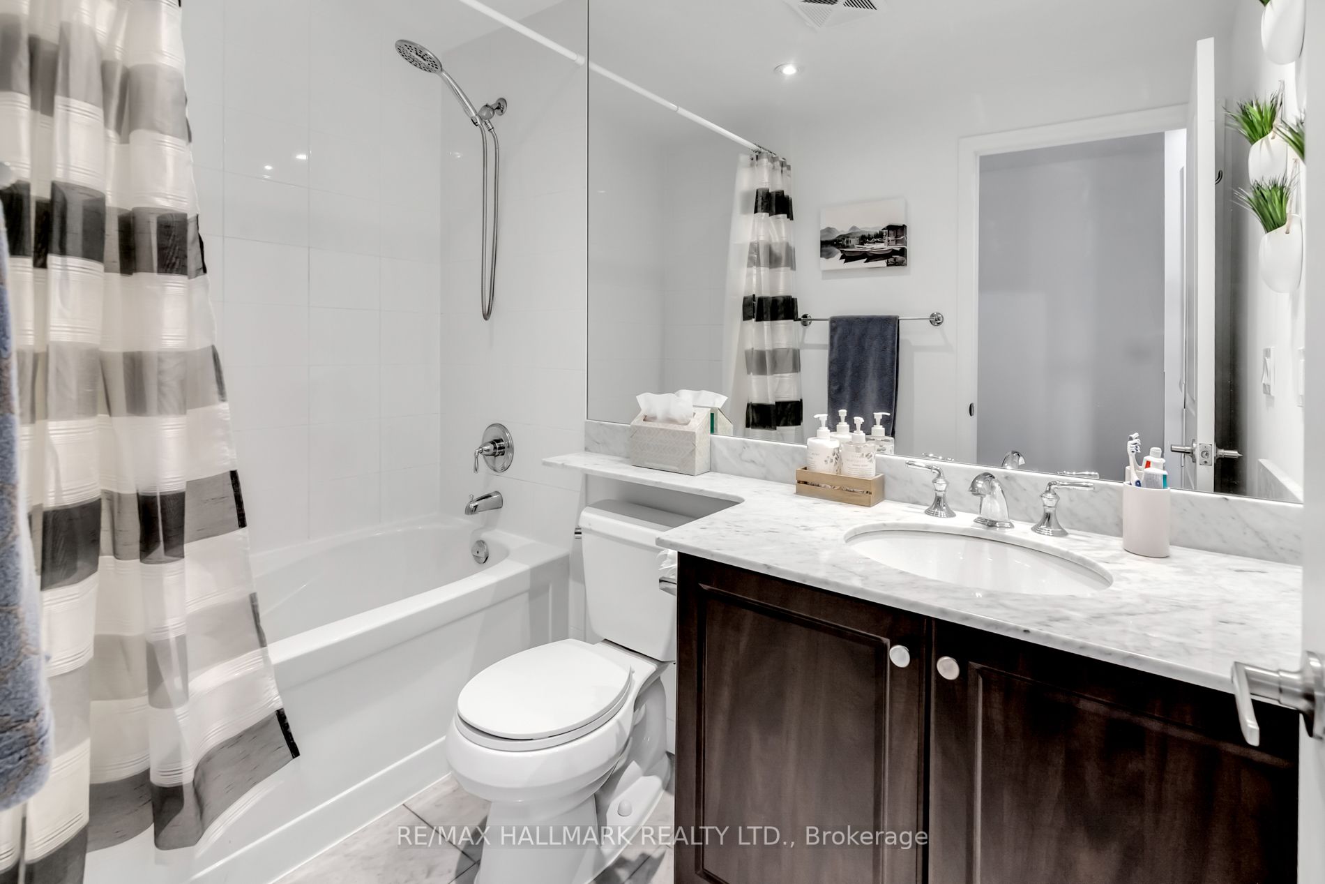 628 Fleet St, #522