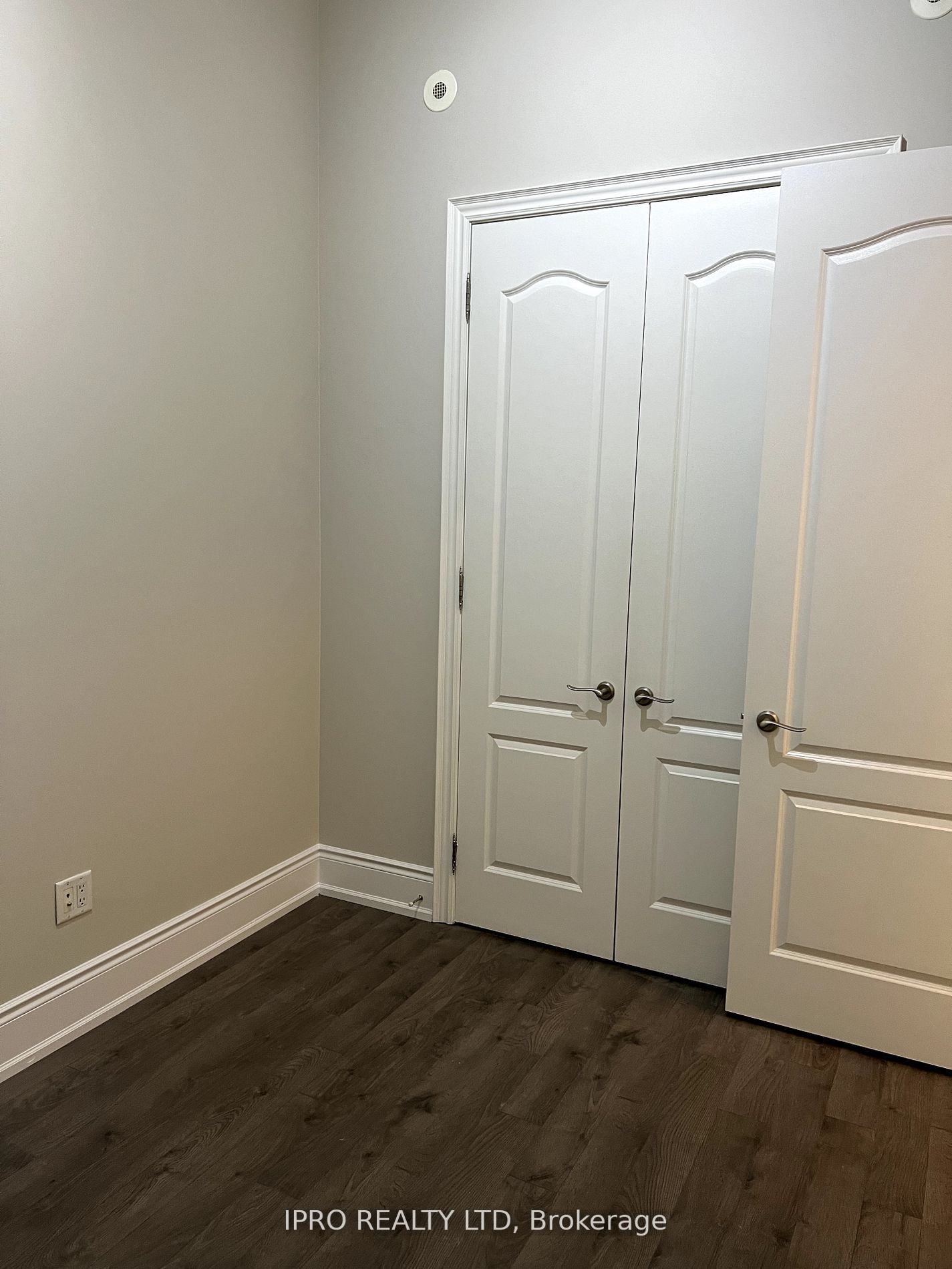 1111 Avenue Road, #102