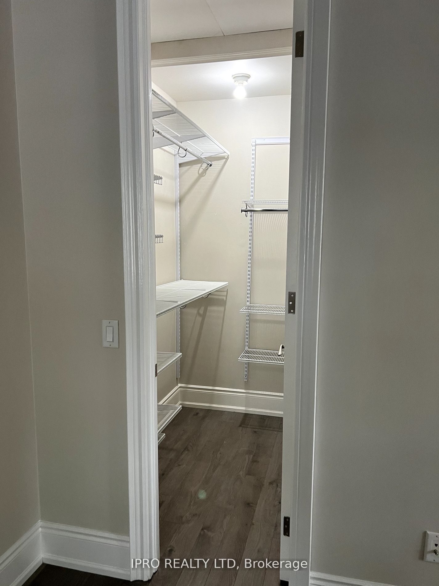 1111 Avenue Road, #102