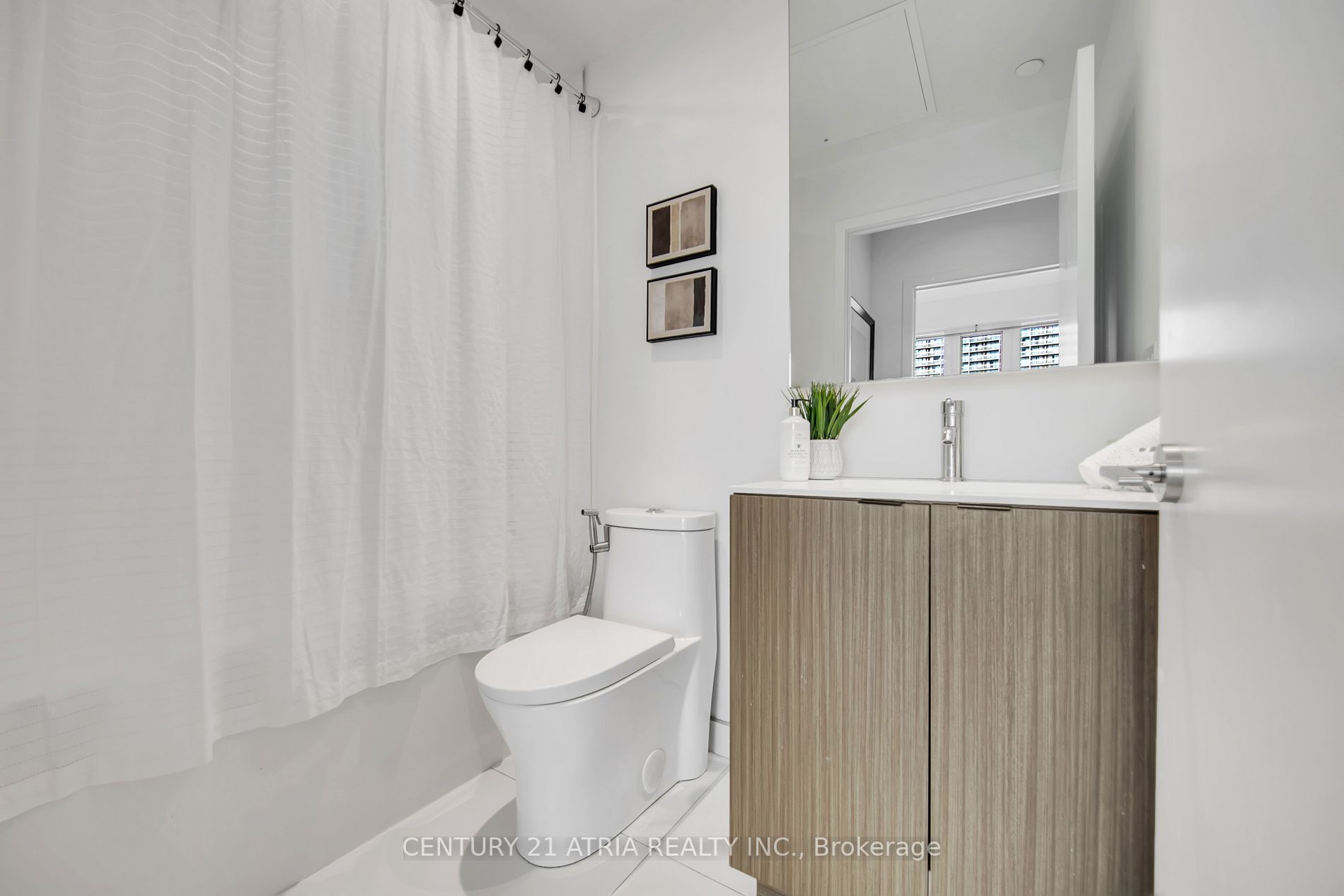 20 Edward St, #624