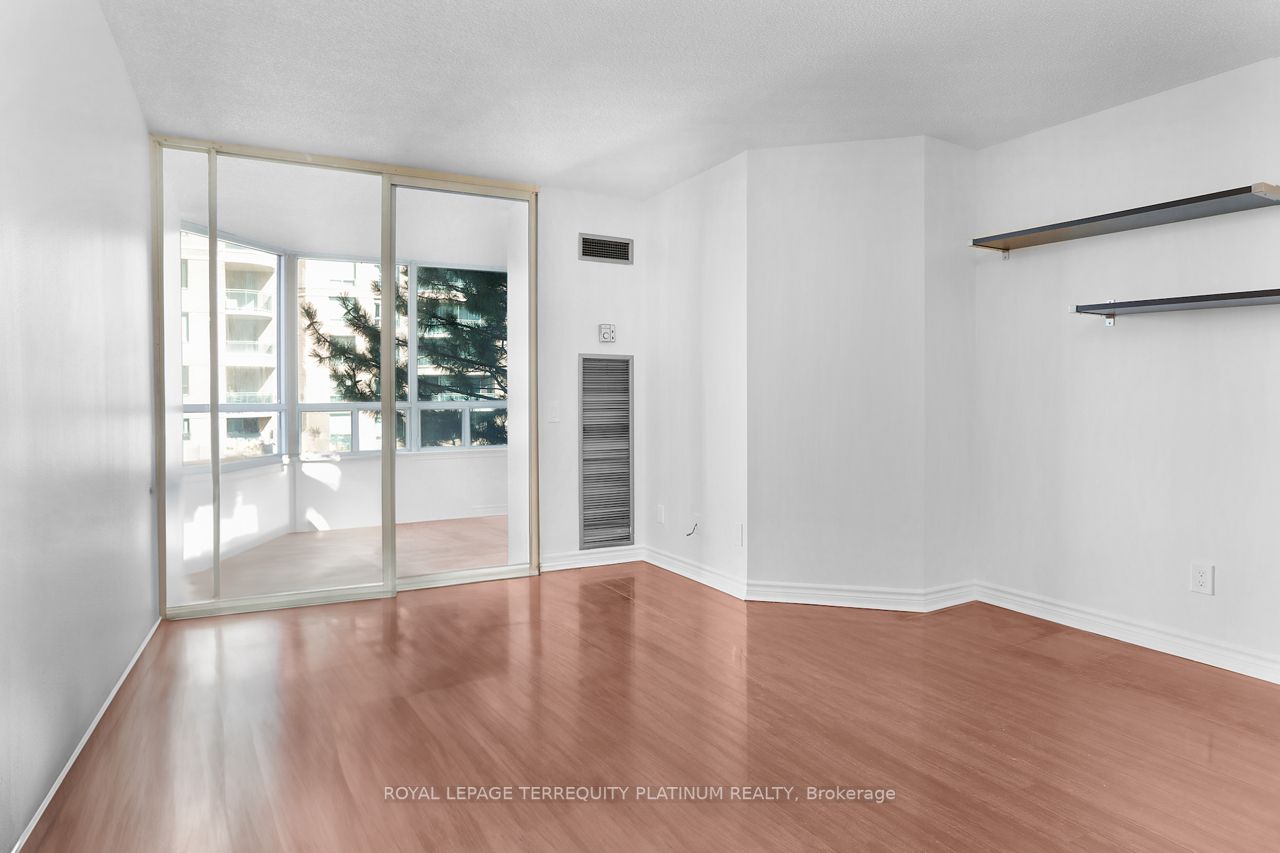 7 Bishop Avenue, #506