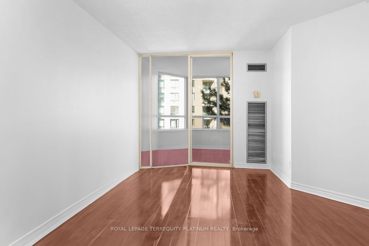 7 Bishop Avenue, #506