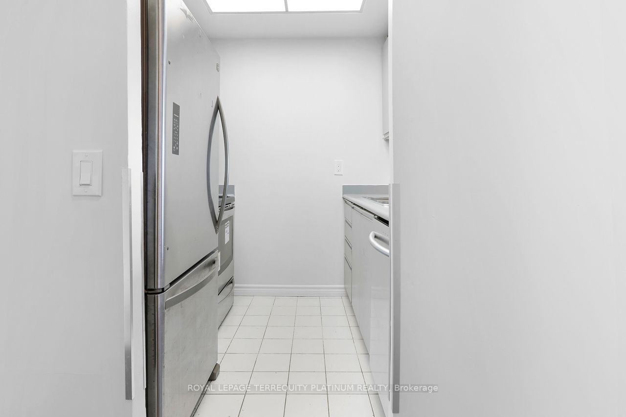 7 Bishop Avenue, #506