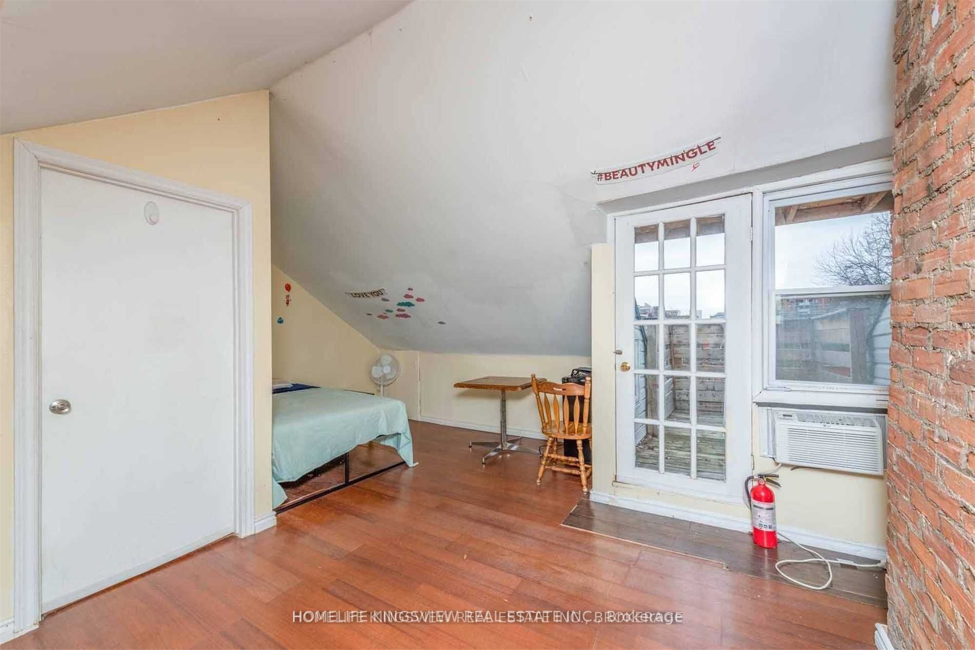 59 Homewood Ave