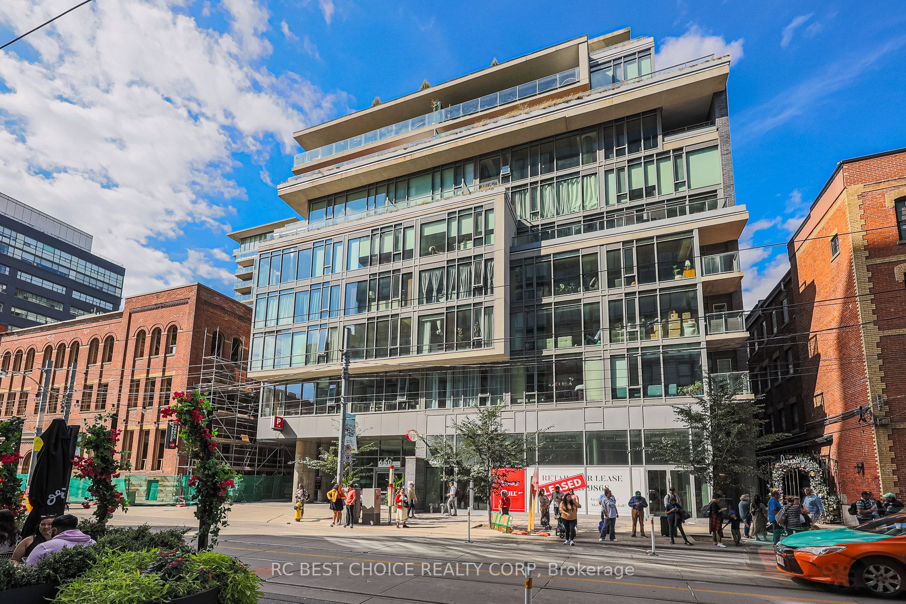 650 King St W, #410
