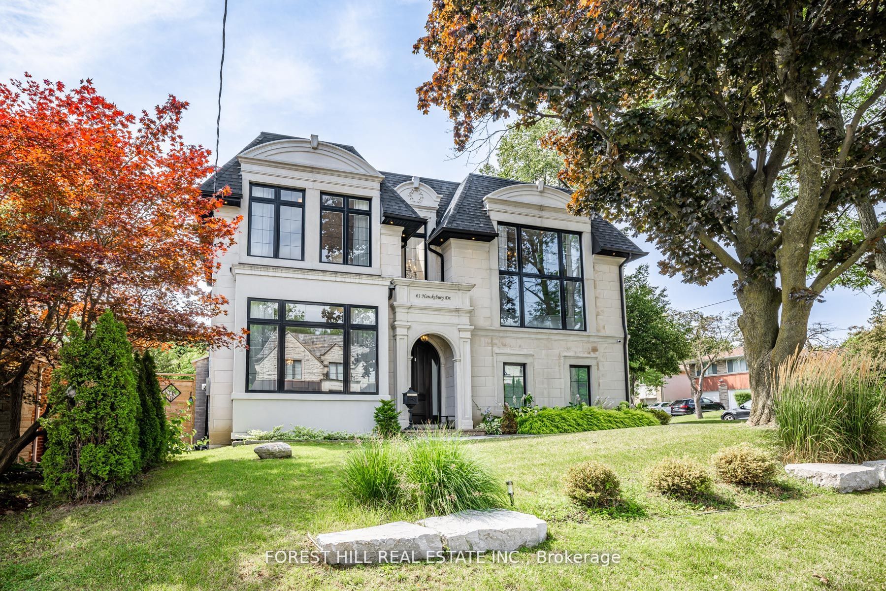 61 Hawksbury Drive