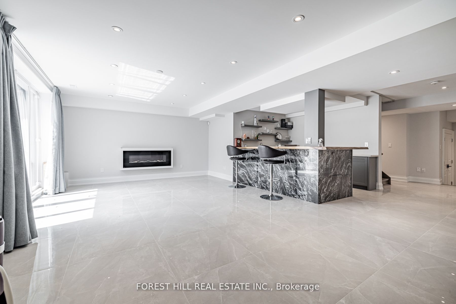 61 Hawksbury Drive
