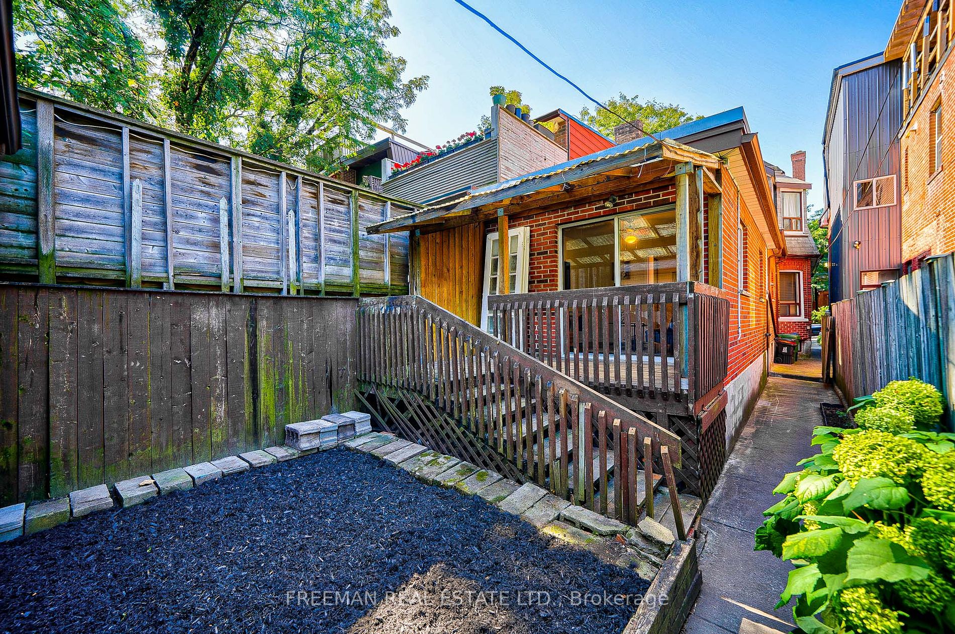 491 Manning Ave