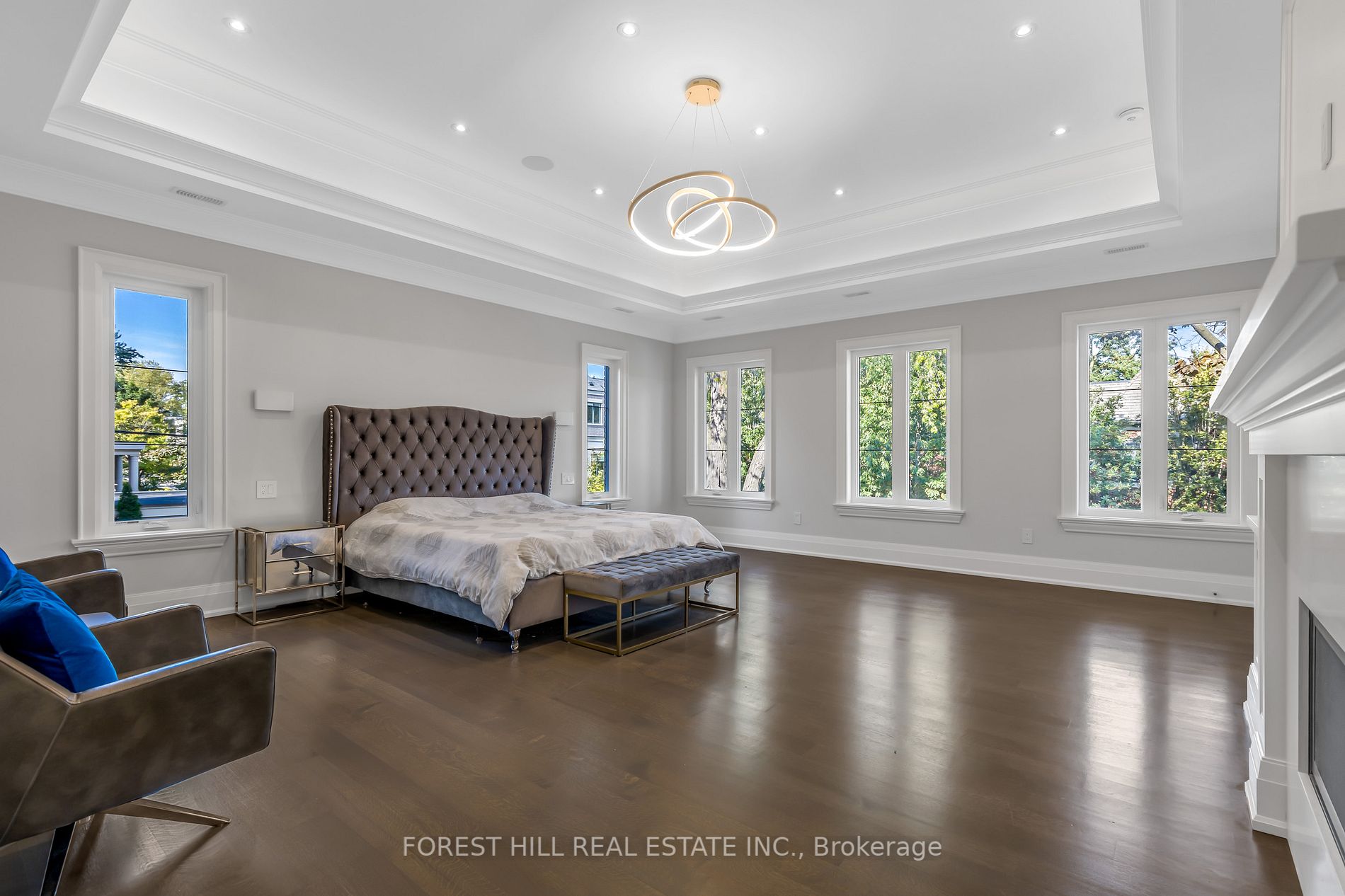 38 Mason Blvd