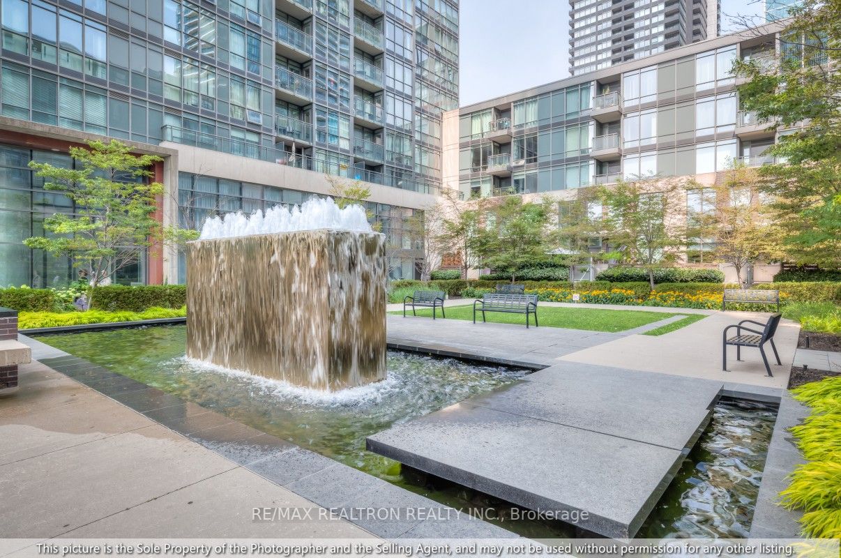 15 Brunel Crt, #715
