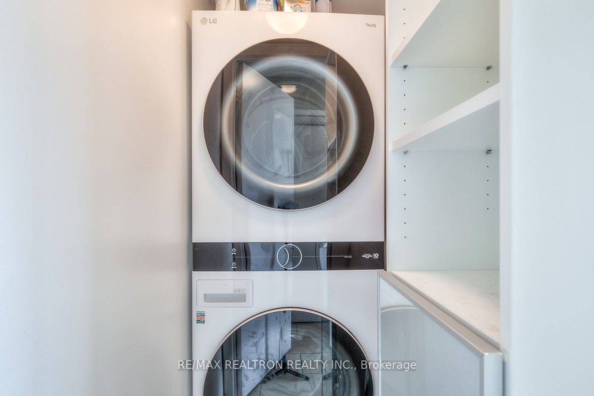 15 Brunel Crt, #715