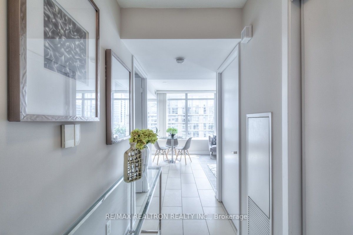 15 Brunel Crt, #715