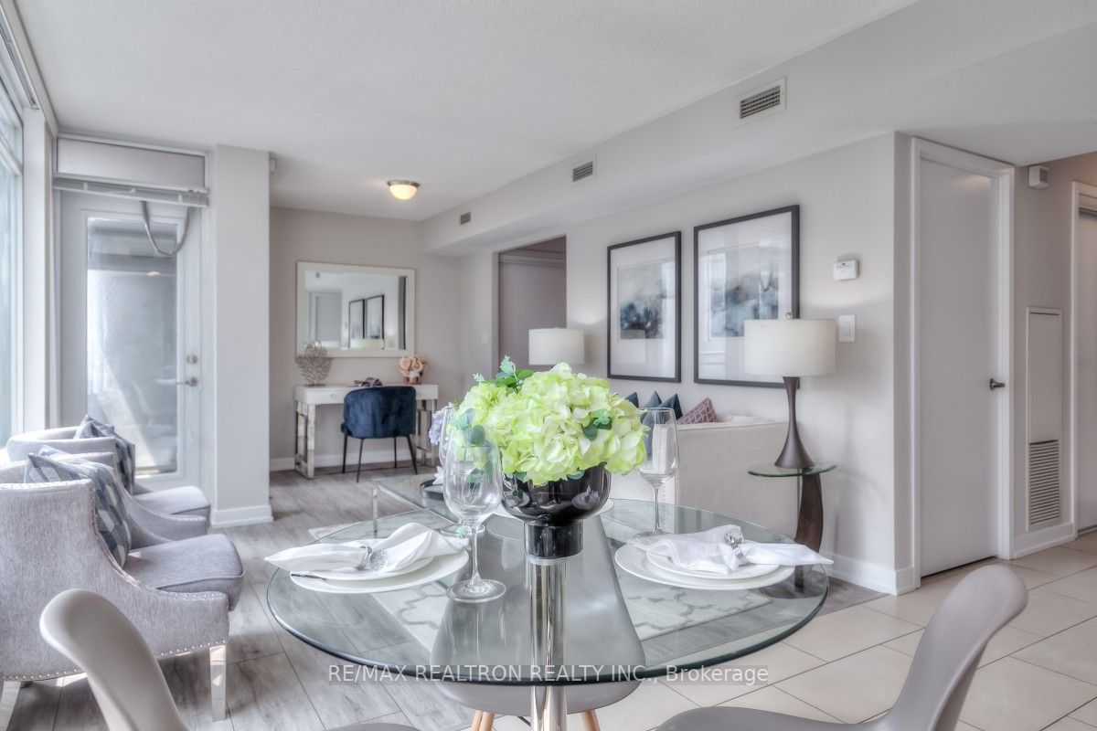 15 Brunel Crt, #715