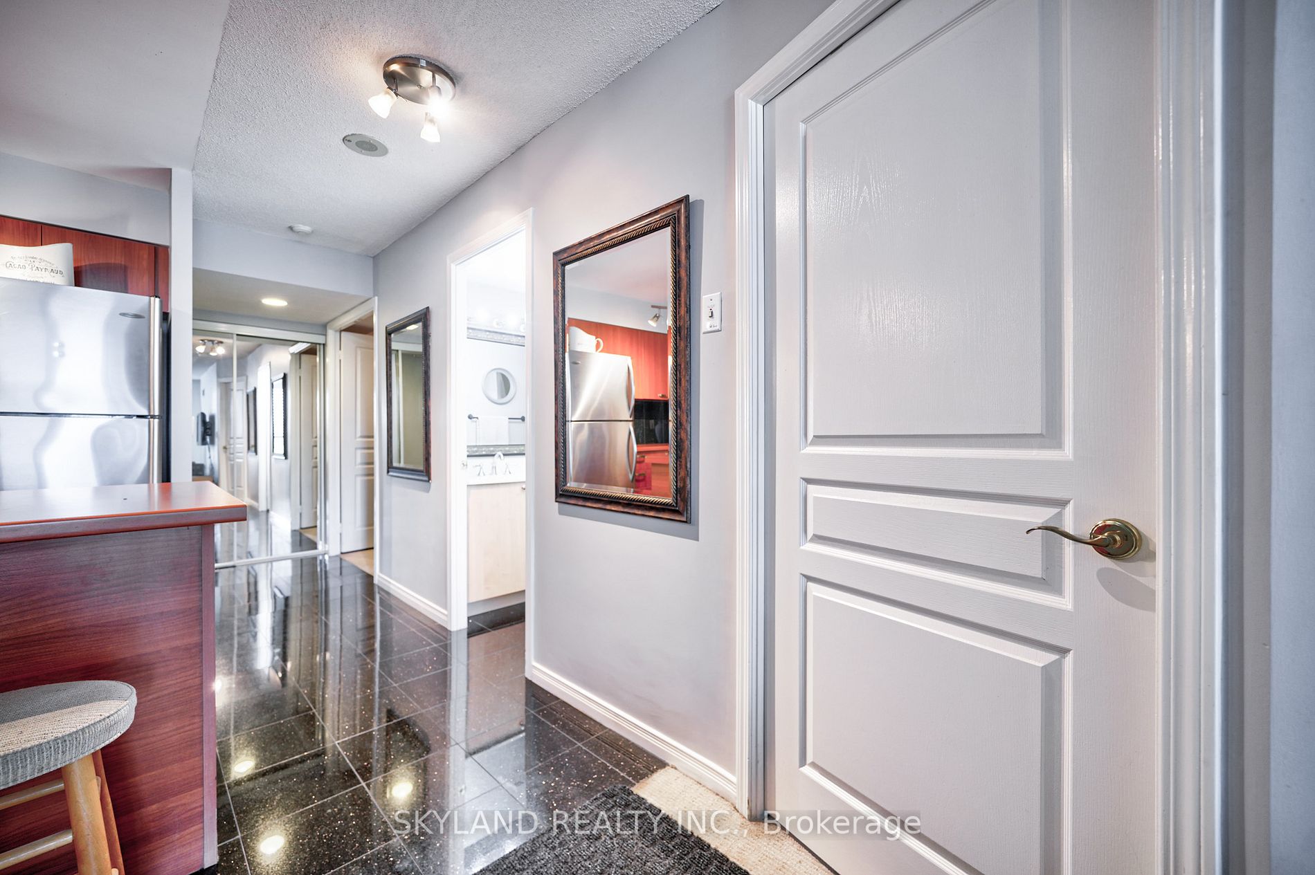 51 Harrison Garden Blvd, #401