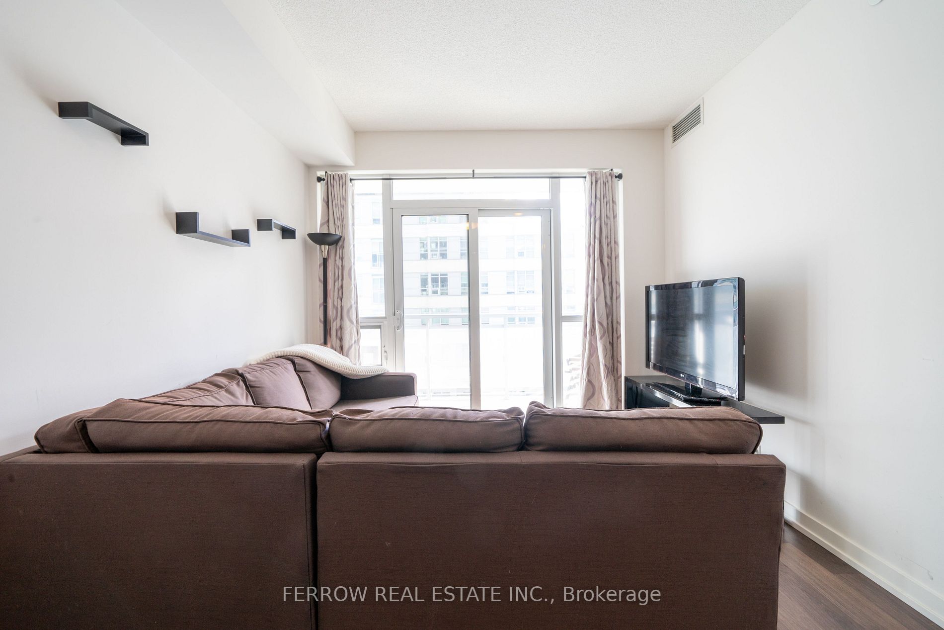 89 Dunfield Ave, #909