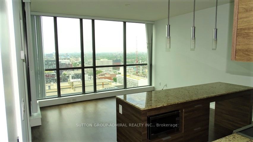 8 Charlotte Street, #2508