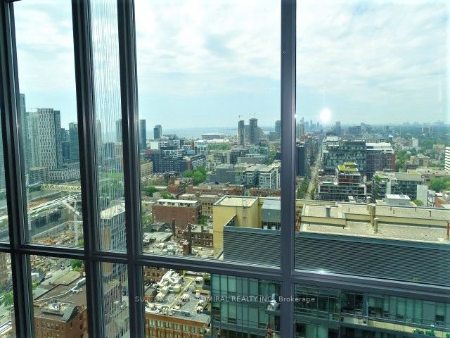 8 Charlotte Street, #2508