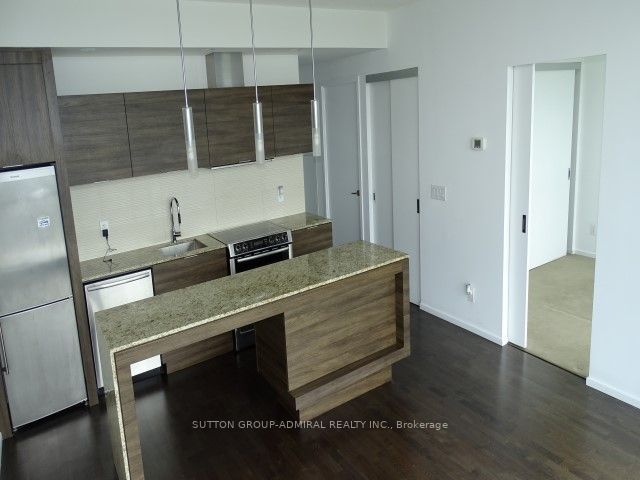 8 Charlotte Street, #2508
