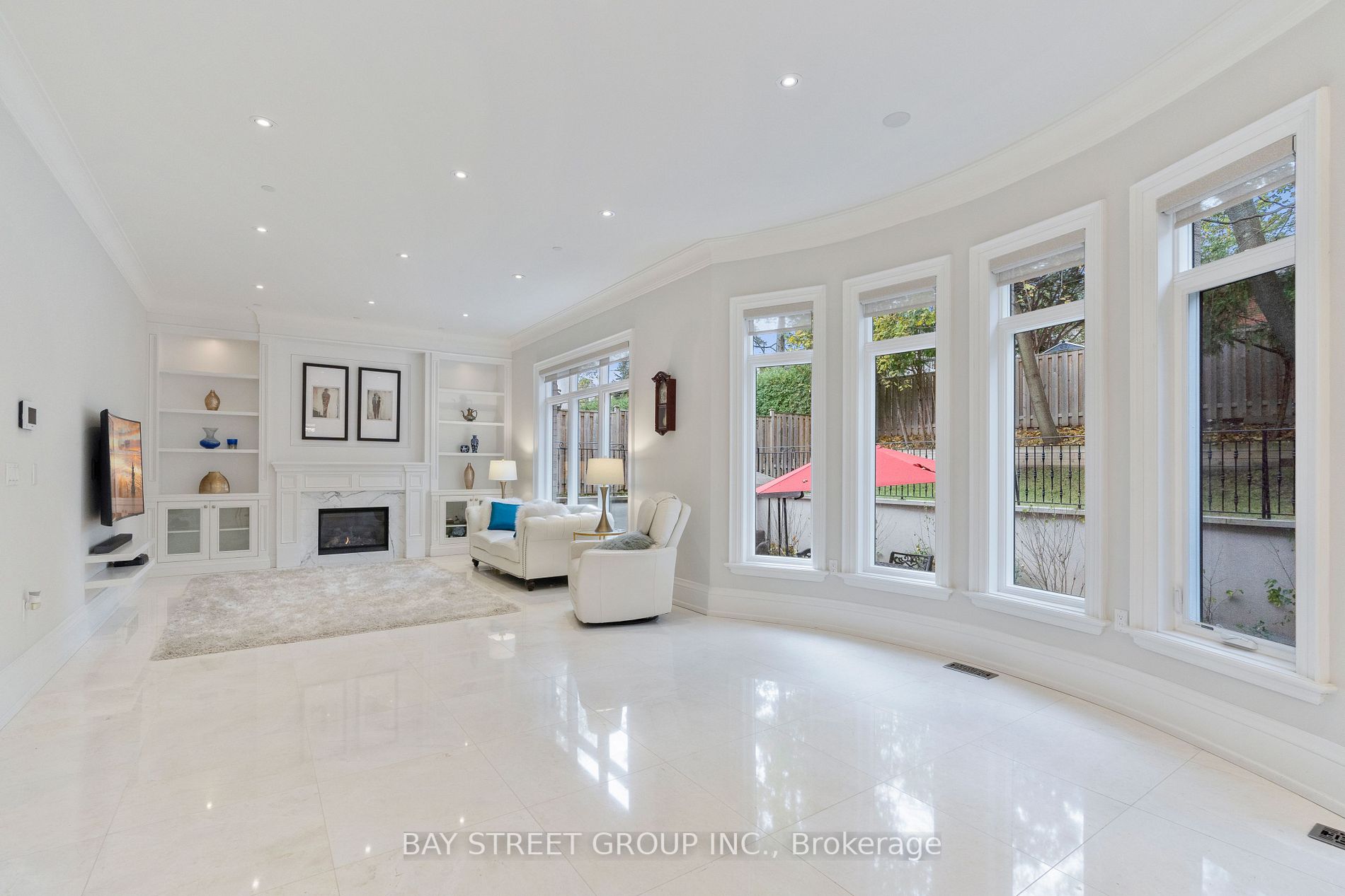 18 VIAMEDE Crescent